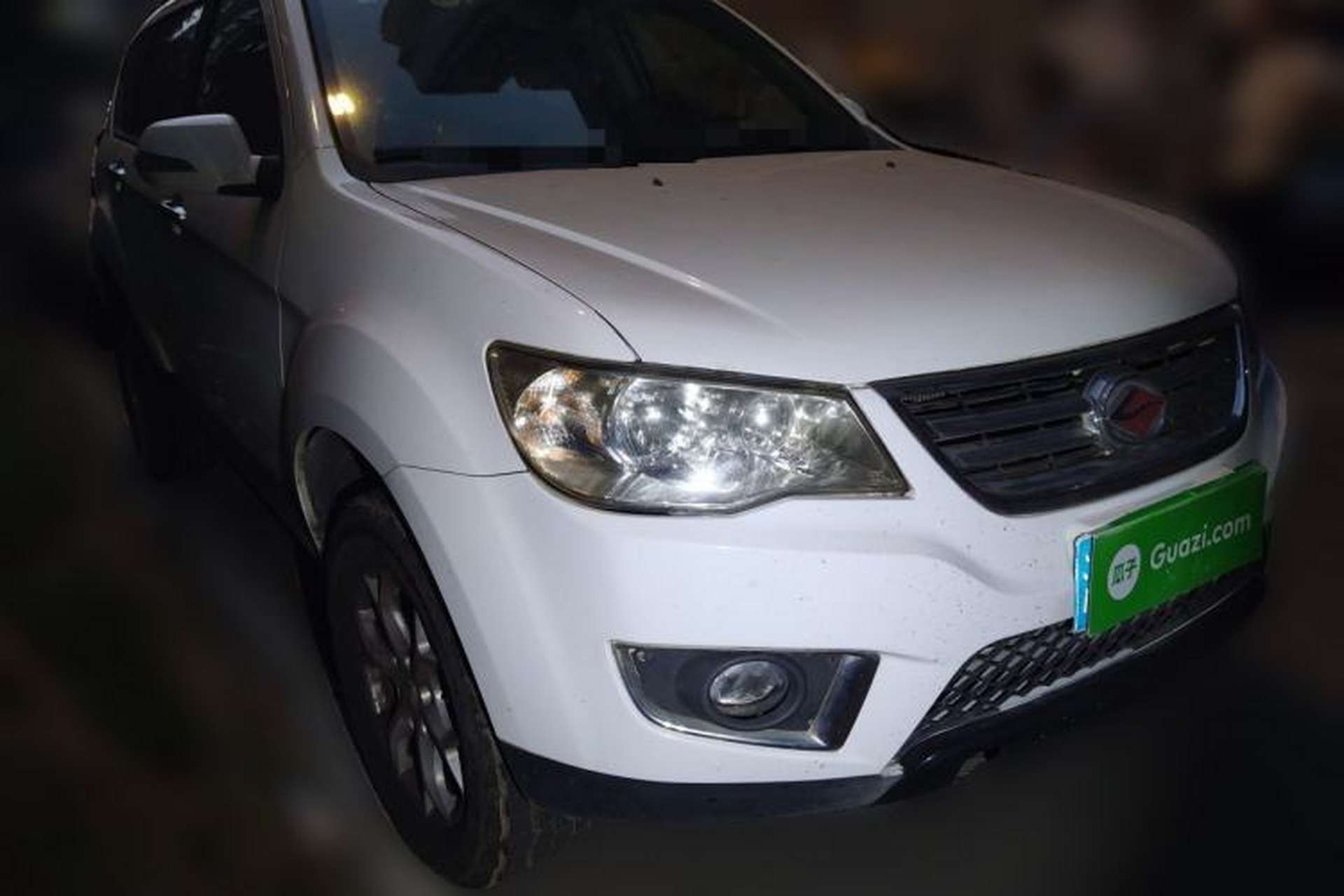 Used Land X8 2012 Explorer Edition 2.0T Diesel 4x4 Ultra-Luxury Model Front Right 45 Deg