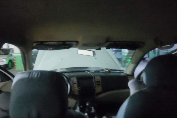 Used Land X8 2012 Explorer Edition 2.0T Diesel 4x4 Luxury Model Headliner