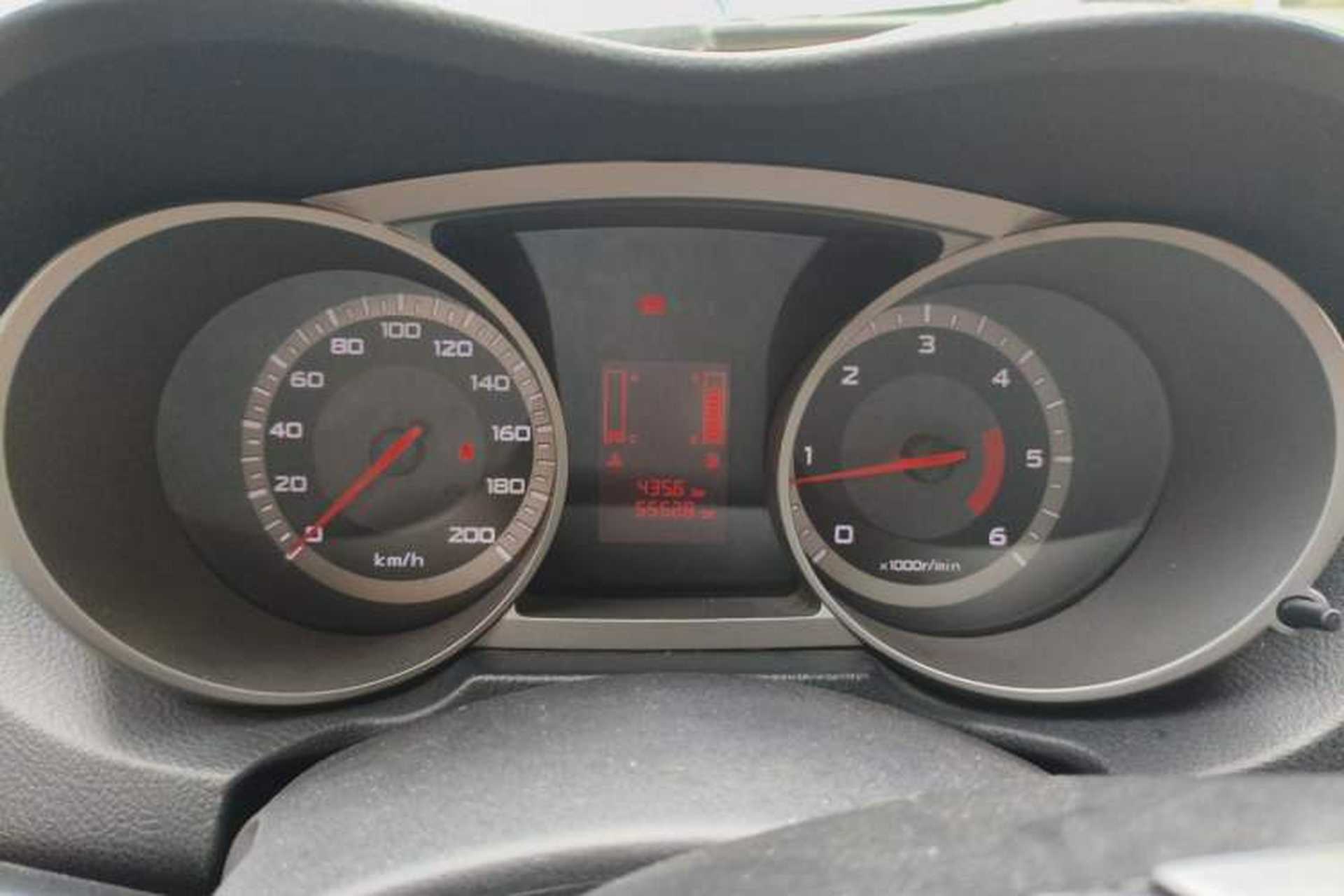 Used Land X8 2012 Explorer Edition 2.0T Diesel 4x2 Ultra-Luxury Model Instrument Cluster
