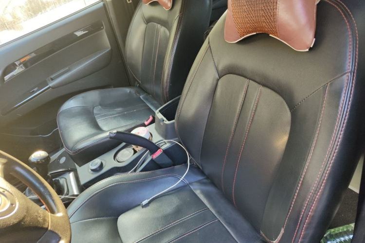 Used Land X8 2012 Explorer Edition 2.0T Diesel 4x4 Luxury Model Left Front Seat