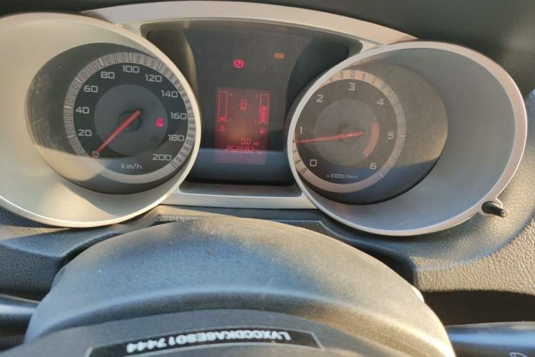 Used Land X8 2012 Explorer Edition 2.0T Diesel 4x4 Luxury Model Odometer Close Up