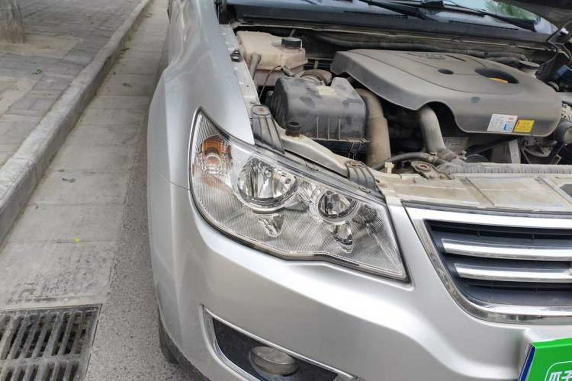 Used Land X8 2012 Explorer Edition 2.0T Diesel 4x2 Ultra-Luxury Model Right Front Headlight