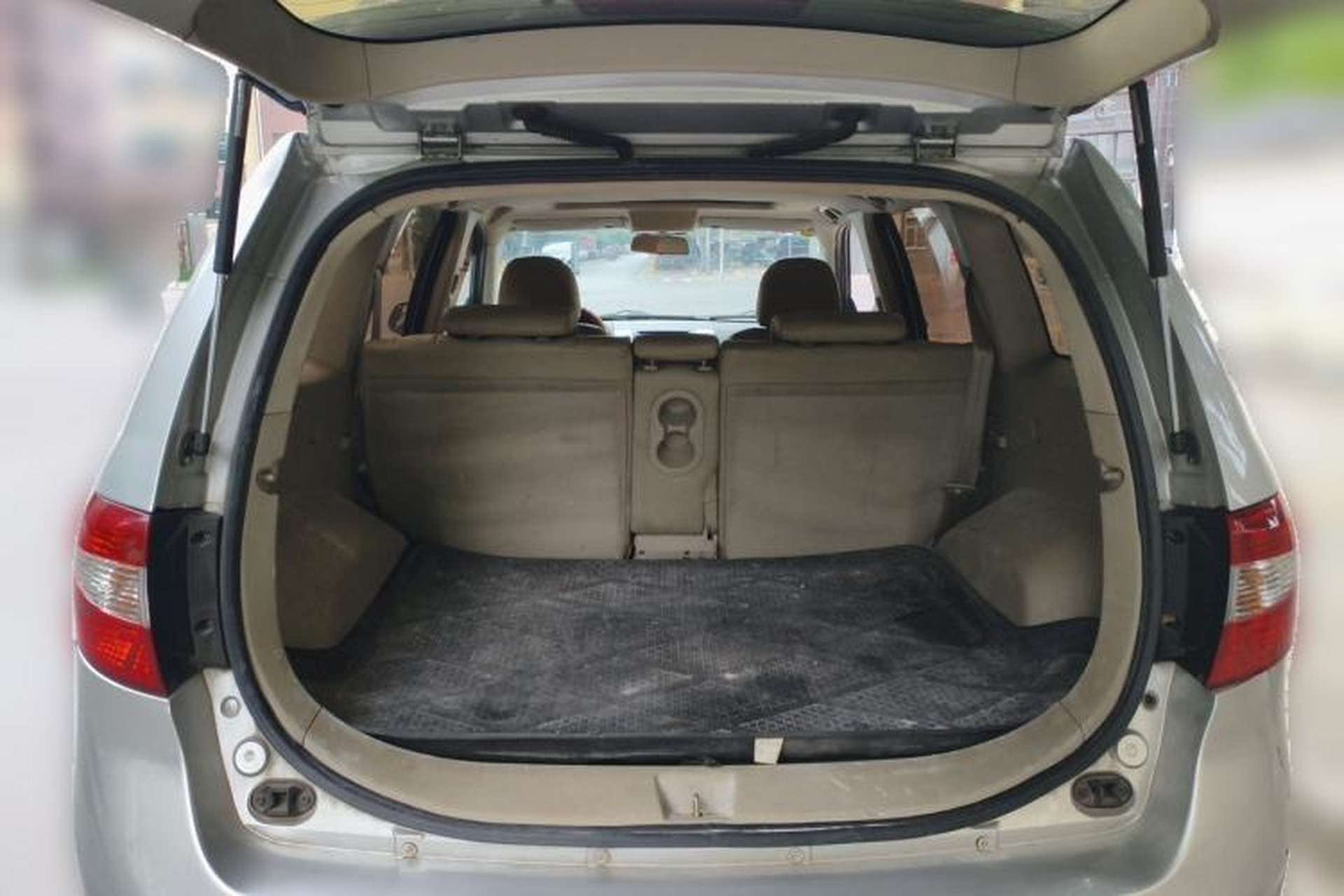 Used Land X8 2012 Explorer Edition 2.0T Diesel 4x2 Ultra-Luxury Model Trunk