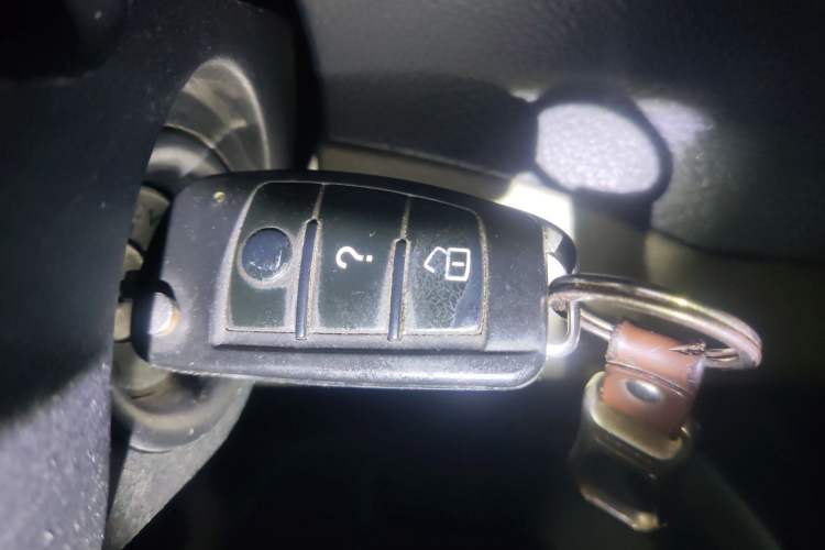 Used Land X8 2012 Explorer Edition 2.0T Diesel 4x4 Luxury Model Vehicle Key