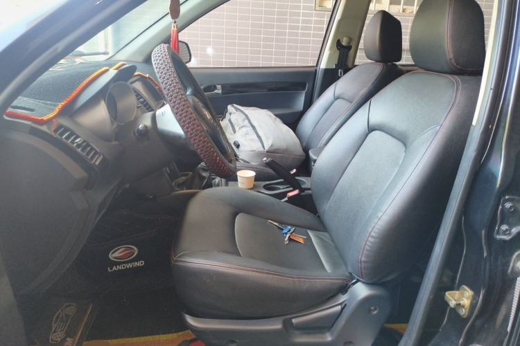 Used Land X8 2014 Explorer Edition 2.0T Gasoline 4x2 Luxury Model Left Front Seat