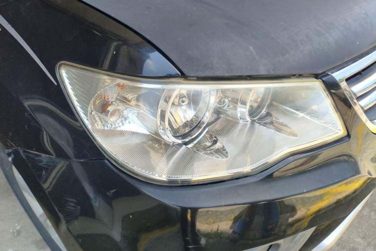 Used Land X8 2014 Explorer Edition 2.0T Gasoline 4x2 Luxury Model Right Front Headlight