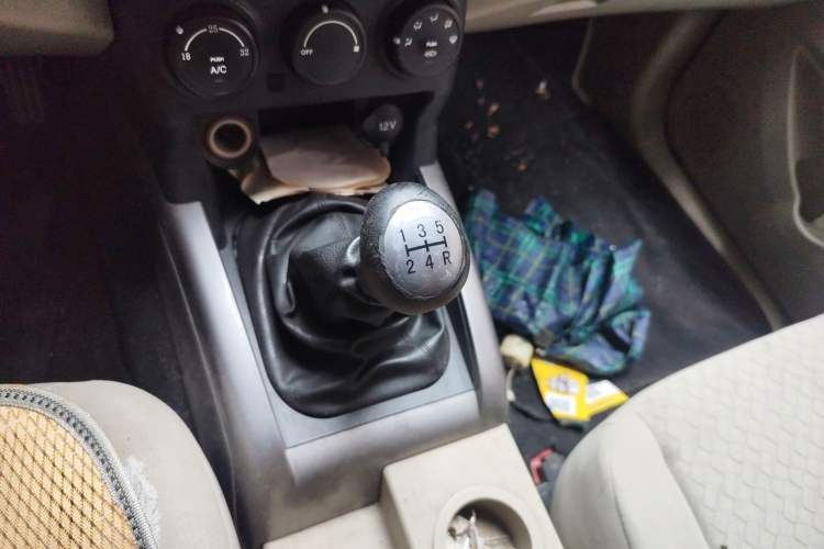 Used Land X8 2014 Explorer Edition 2.0L Urban Pioneer Version Gear Lever