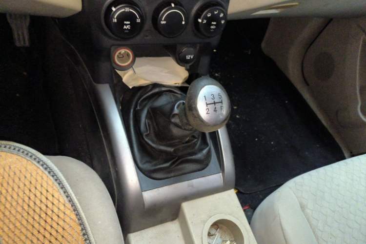 Used Land X8 2014 Explorer Edition 2.0L Urban Pioneer Version Gear Lever