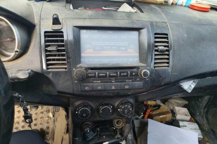 Used Land X8 2014 Explorer Edition 2.0L Urban Pioneer Version Audio And AC Panel