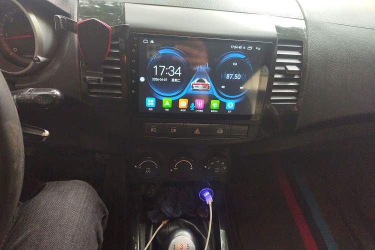 Used Land X8 2014 Explorer Edition 2.5T Diesel 4x4 Ultra-Luxury Model
