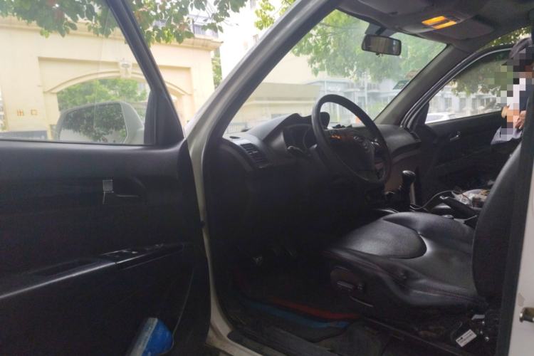 Used Land X8 2014 Explorer Edition 2.5T Diesel 4x4 Ultra-Luxury Model
