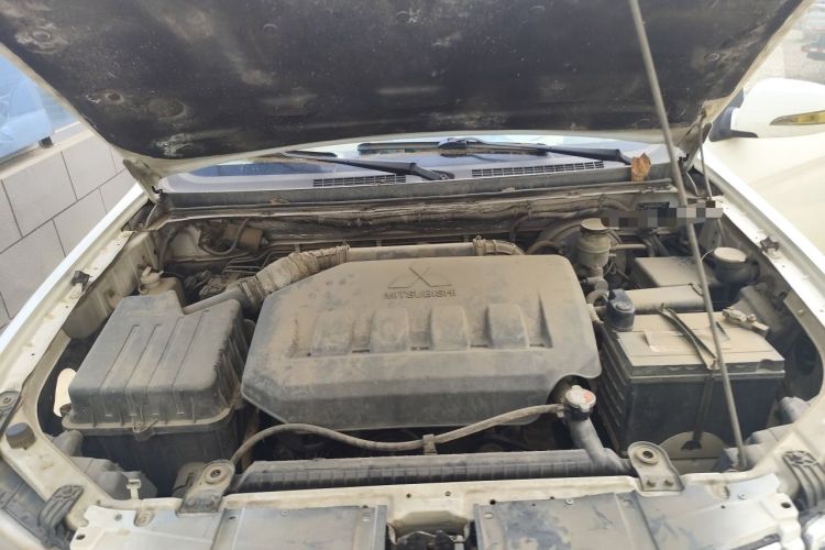Used Land X8 2014 Explorer Edition 2.0L Urban Pioneer Version Engine Bay