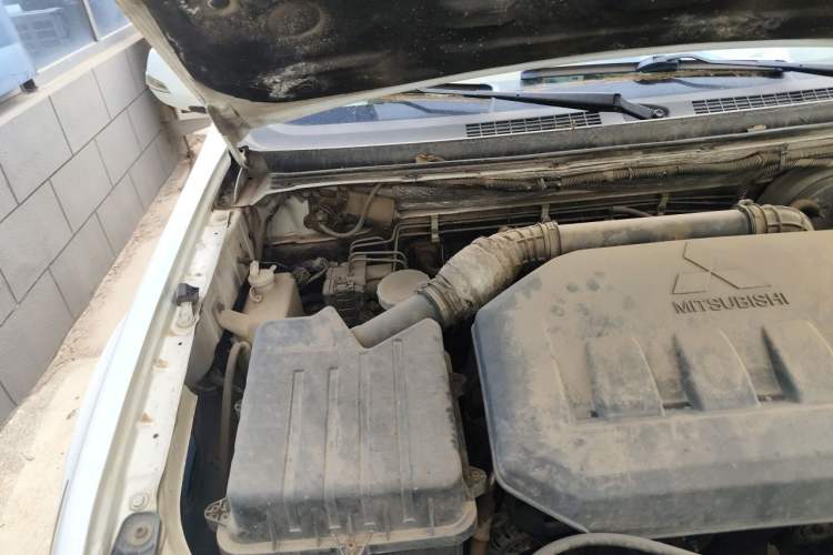 Used Land X8 2014 Explorer Edition 2.0L Urban Pioneer Version Engine Bay Right