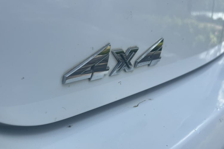 Used Land X8 2014 Explorer Edition 2.4L Gasoline 4x4 Luxury Model Exterior 1