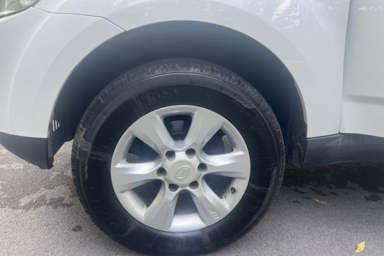 Used Land X8 2014 Explorer Edition 2.4L Gasoline 4x4 Luxury Model Exterior 6