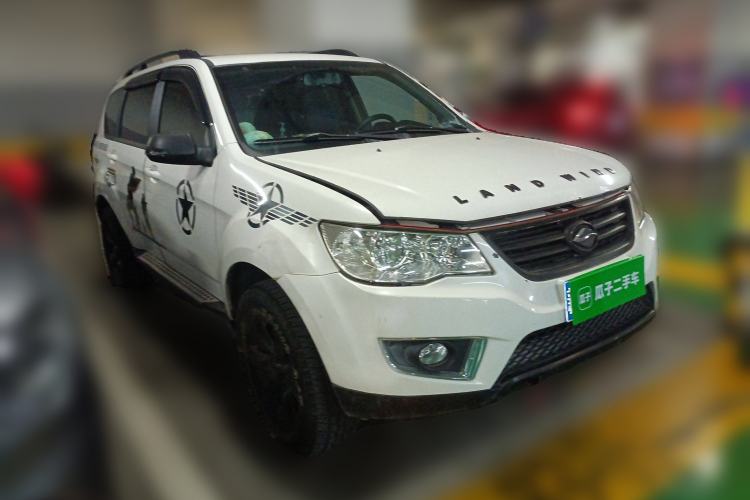 Used Land X8 2014 Explorer Edition 2.0T Diesel 4x4 Luxury Model Front Right 45 Deg
