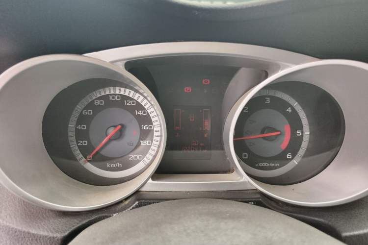 Used Land X8 2014 Explorer Edition 2.0T Diesel 4x2 Luxury Model Instrument Cluster