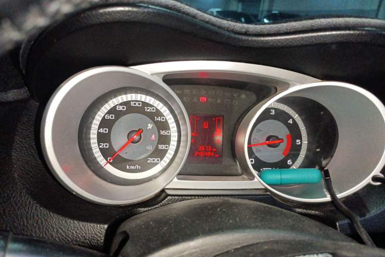 Used Land X8 2014 Explorer Edition 2.0T Diesel 4x4 Luxury Model Instrument Cluster