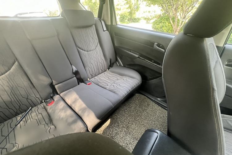 Used Land X8 2014 Explorer Edition 2.4L Gasoline 4x4 Luxury Model Interior 2