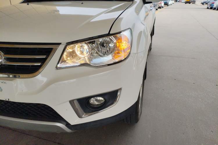 Used Land X8 2014 Explorer Edition 2.0T Diesel 4x2 Ultra-Luxury Model Left Front Headlight