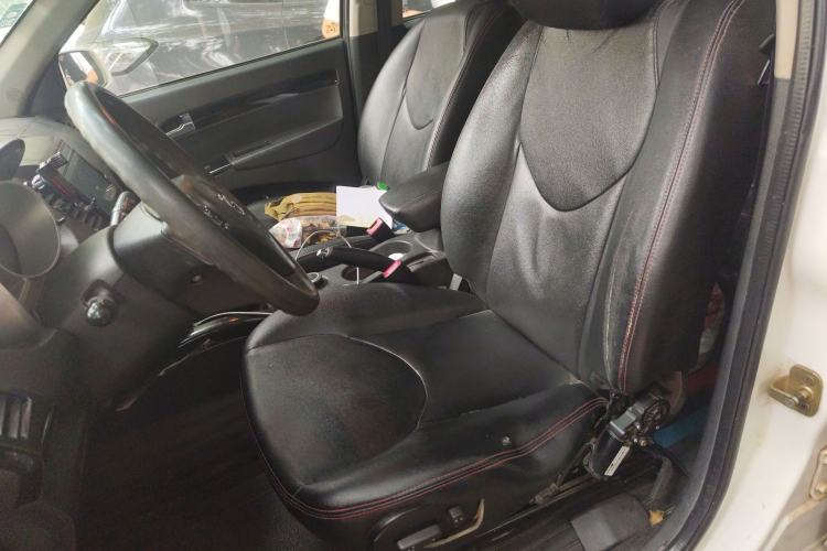 Used Land X8 2014 Explorer Edition 2.5T Diesel 4x4 Ultra-Luxury Model
