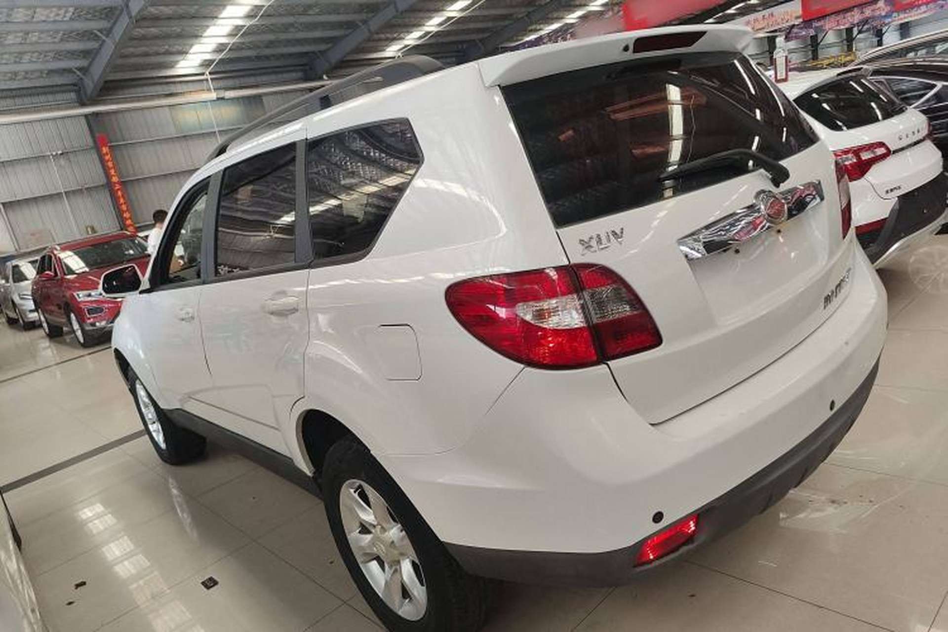 Used Land X8 2014 Explorer Edition 2.0L Urban Pioneer Version Left Side