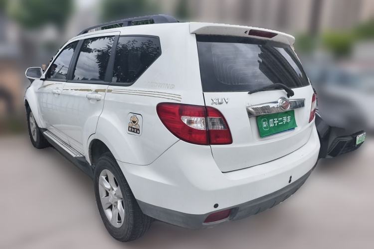 Used Land X8 2014 Explorer Edition 2.0T Diesel 4x2 Luxury Model Rear Left 45 Deg