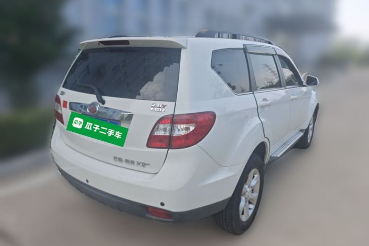 Used Land X8 2014 Explorer Edition 2.0T Gasoline 4x2 Luxury Model Rear Right 45 Deg
