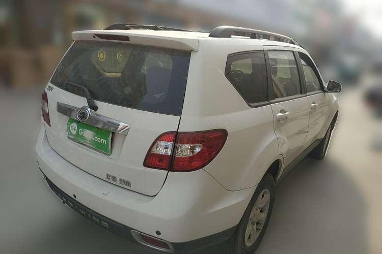 Used Land X8 2014 Explorer Edition 2.0T Gasoline 4x2 Luxury Model Rear Right 45 Deg