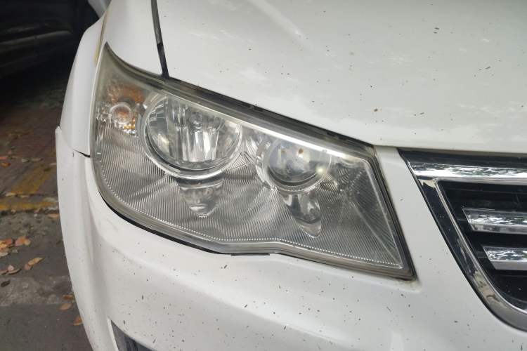 Used Land X8 2014 Explorer Edition 2.5T Diesel 4x4 Ultra-Luxury Model
