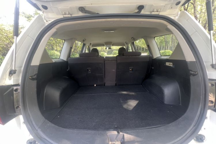 Used Land X8 2014 Explorer Edition 2.4L Gasoline 4x4 Luxury Model Trunk