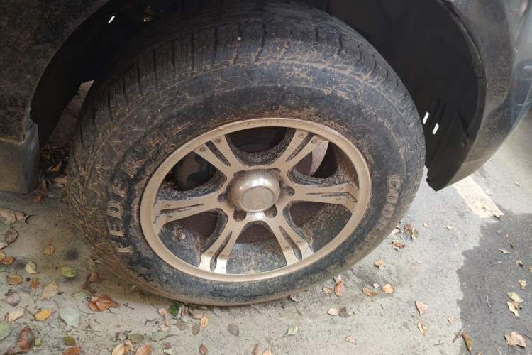 Used Land X8 2015 Explorer Edition 2.0T Gasoline 4x2 Luxury Model Right Front Wheel Hub