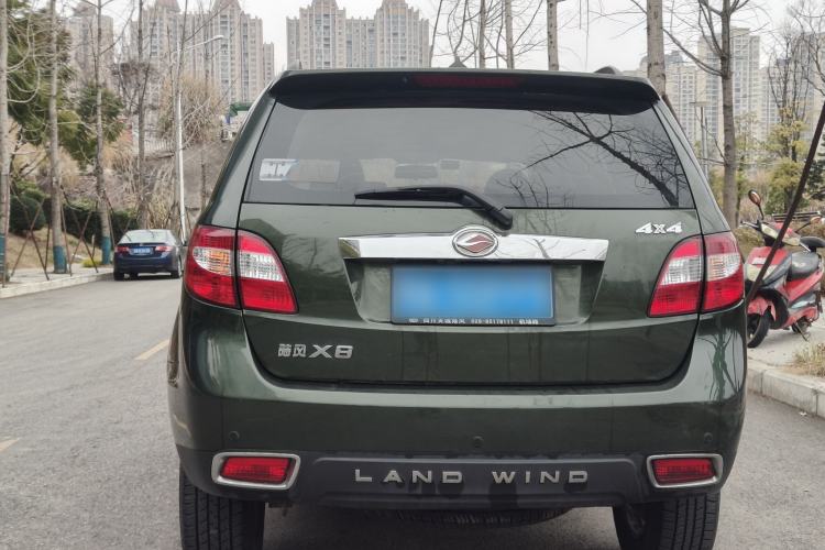 Used Land X8 2015 Explorer Edition 2.0T Diesel 4x4 Luxury Model Exterior 8
