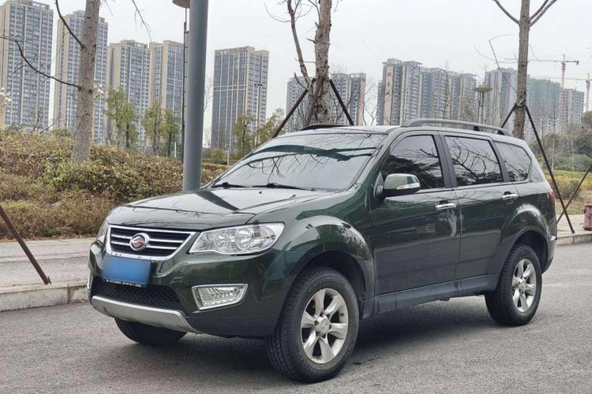 Used Land X8 2015 Explorer Edition 2.0T Diesel 4x4 Luxury Model Front Left 45 Deg
