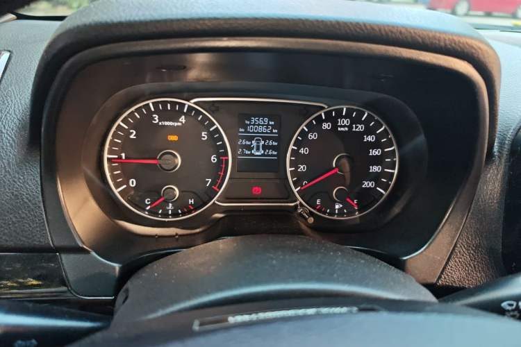 Used Land X8 2015 Explorer Edition 2.0T Gasoline 4x4 Luxury Model Instrument Cluster