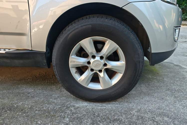 Used Land X8 2015 Explorer Edition 2.0T Gasoline 4x4 Luxury Model Right Front Wheel Hub