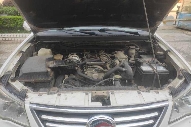Used Land X8 2015 Explorer Edition 2.0T Gasoline 4x4 Ultra-Luxury Model Engine Bay