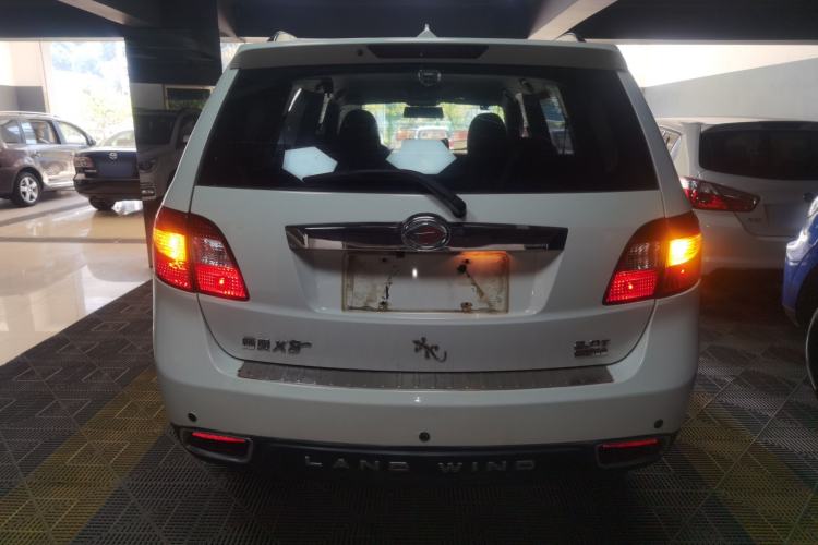 Used Land X8 2015 Explorer Edition 2.0T Gasoline 4x2 Ultra-Luxury Model Exterior 4
