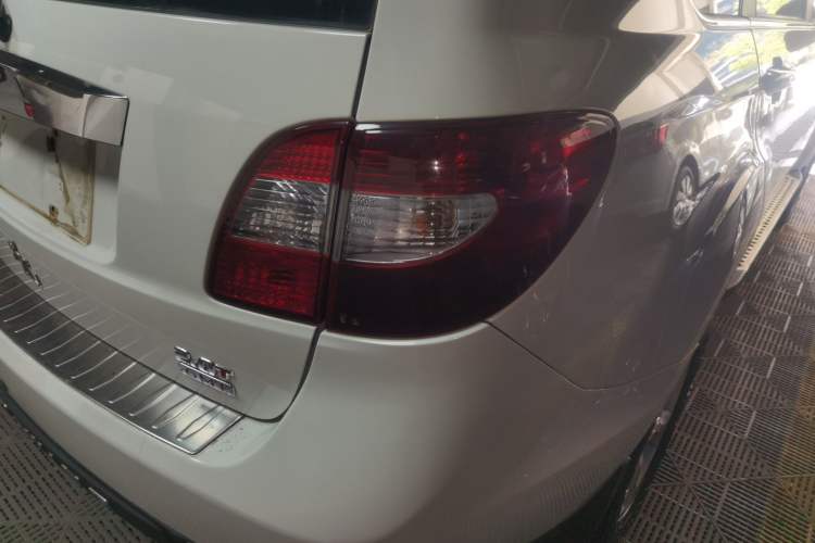 Used Land X8 2015 Explorer Edition 2.0T Gasoline 4x2 Ultra-Luxury Model Exterior 6