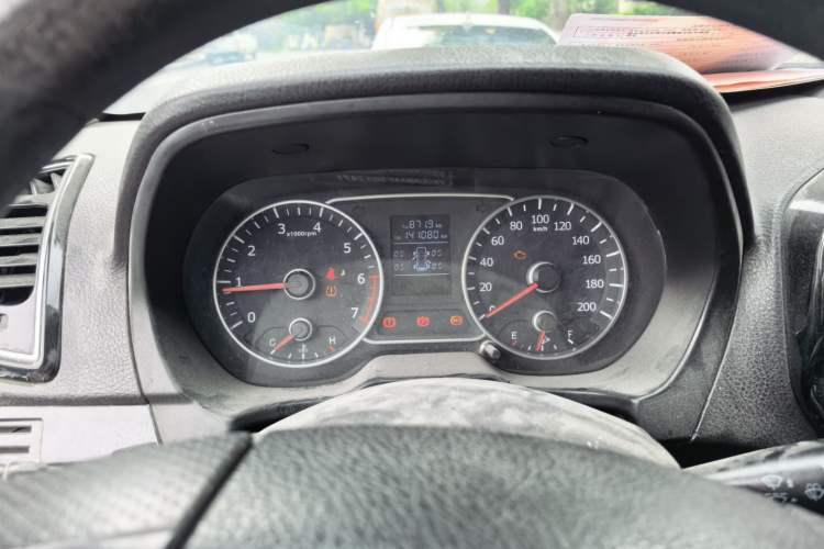 Used Land X8 2015 Explorer Edition 2.0T Gasoline 4x2 Luxury Model Instrument Cluster