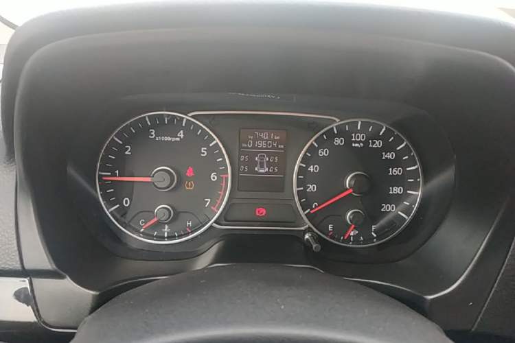 Used Land X8 2015 Explorer Edition 2.0T Gasoline 4x2 Luxury Model Instrument Cluster