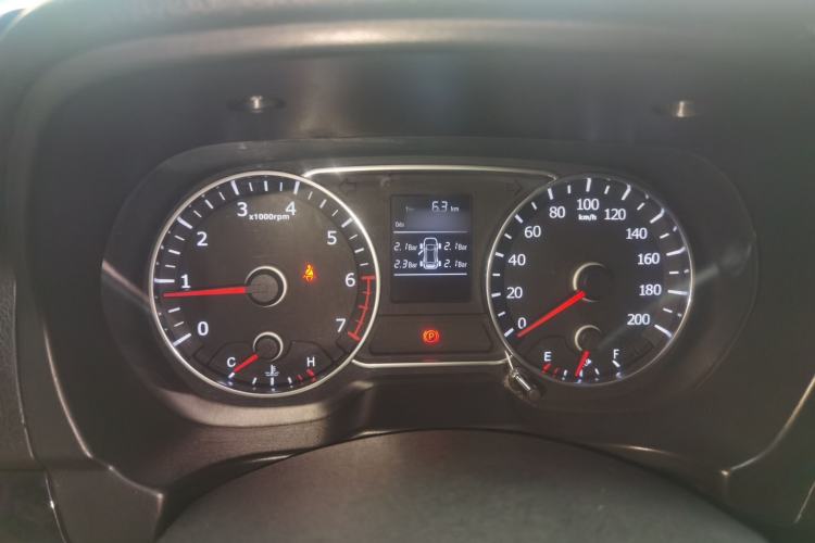Used Land X8 2015 Explorer Edition 2.0T Gasoline 4x2 Ultra-Luxury Model Instrument Cluster