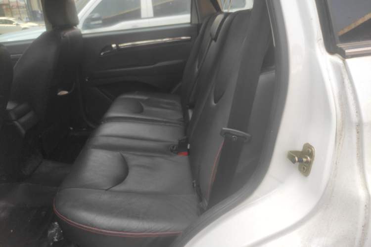 Used Land X8 2015 Explorer Edition 2.0T Gasoline 4x4 Ultra-Luxury Model Left Rear Seat