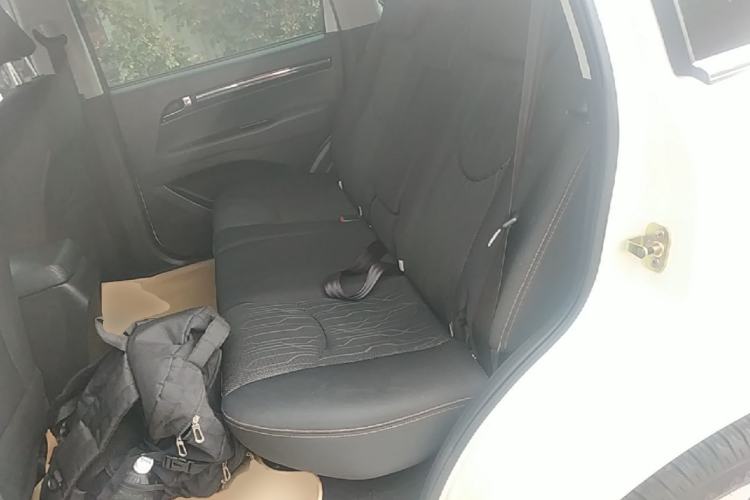 Used Land X8 2015 Explorer Edition 2.0T Gasoline 4x2 Luxury Model Left Rear Seat