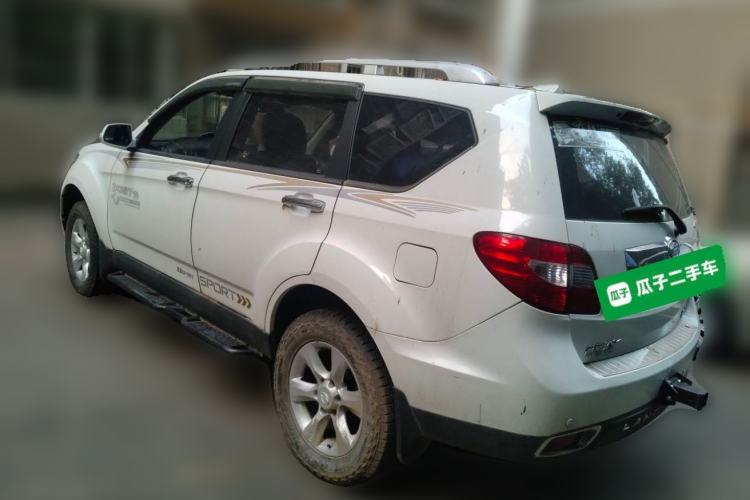 Used Land X8 2015 Explorer Edition 2.0T Gasoline 4x4 Ultra-Luxury Model Rear Left 45 Deg