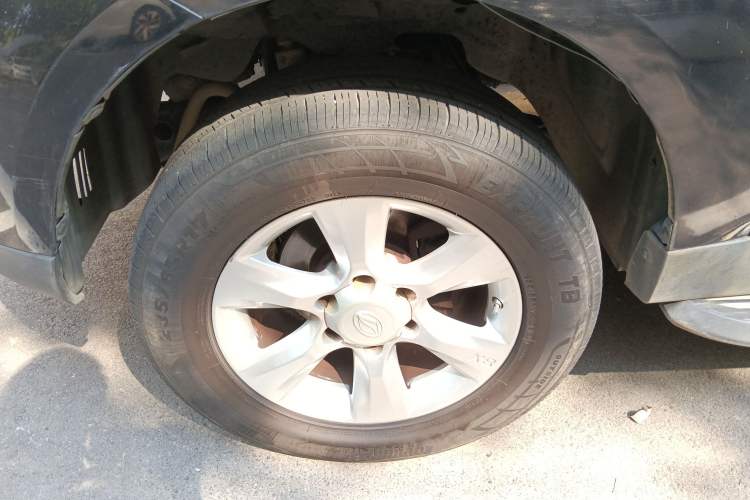 Used Land X8 2017 2.0T Gasoline 4x2 Luxury Edition Left Front Wheel Hub
