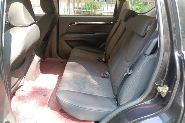 Used Land X8 2017 2.0T Gasoline 4x2 Luxury Edition Left Rear Seat