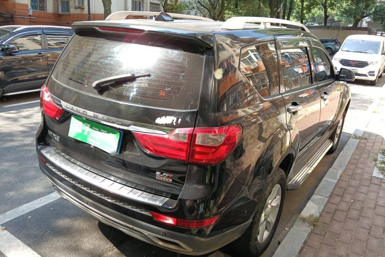Used Land X8 2017 2.0T Gasoline 4x2 Luxury Edition Rear Right 45 Deg