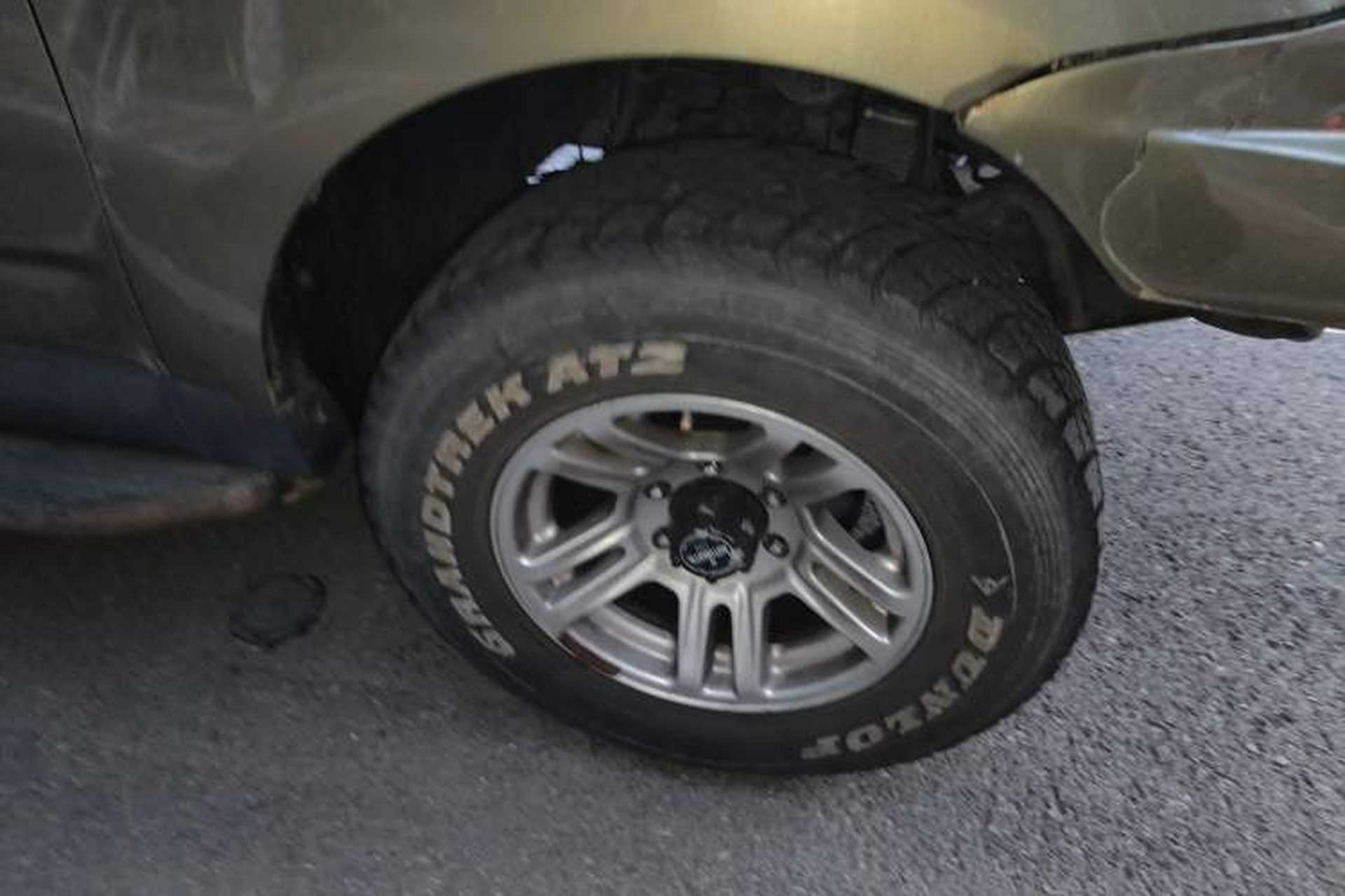 Used Land X8 2017 2.0T Gasoline 4x4 Ultra-Luxury Version Right Front Wheel Hub