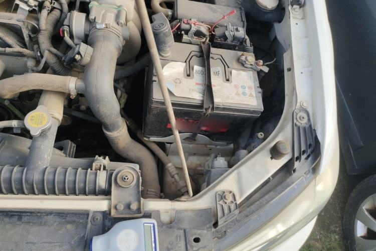 Used Land X8 2017 2.0T Gasoline 4x4 Luxury Model Engine Bay Left